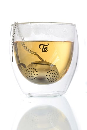 כוס תה וחולט של Te (צילום באדיבות יח"צ Te)