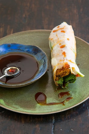 בודהה בול ים תיכונית עם צ'ונגו שומשום (צילום לימור לניאדו תירוש)